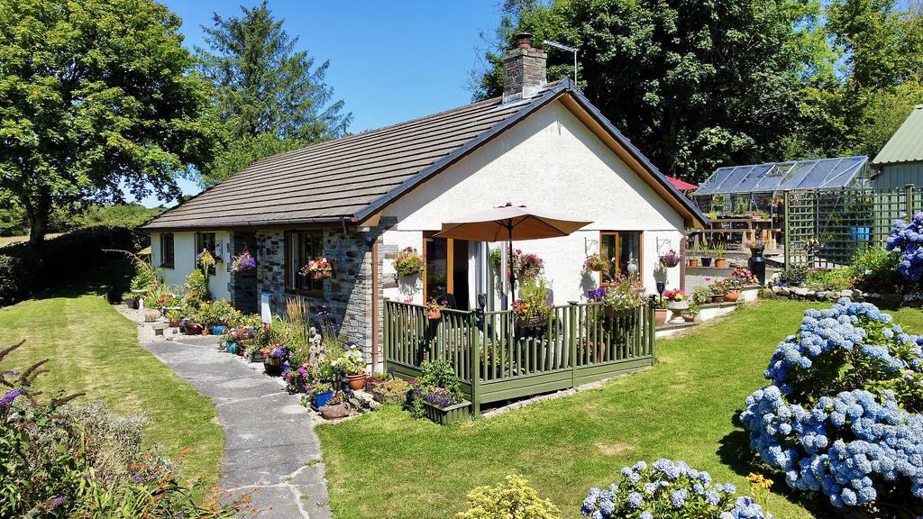 Tregoodwell, Camelford 3 bed house for sale £550,000