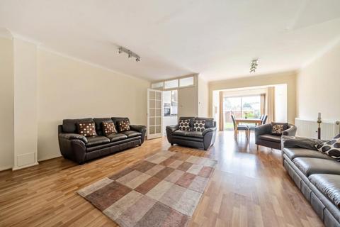 16 The Vale, Hounslow, TW5 9HS