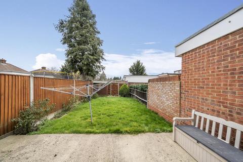 16 The Vale, Hounslow, TW5 9HS