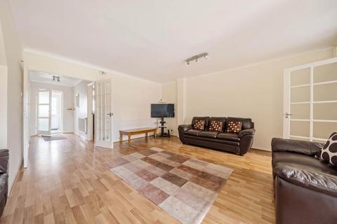 16 The Vale, Hounslow, TW5 9HS