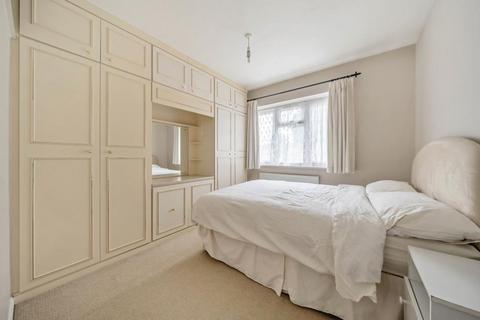 16 The Vale, Hounslow, TW5 9HS