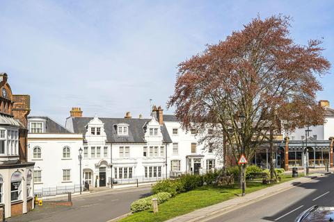 King Henry Mews, Harrow on the Hill Village
