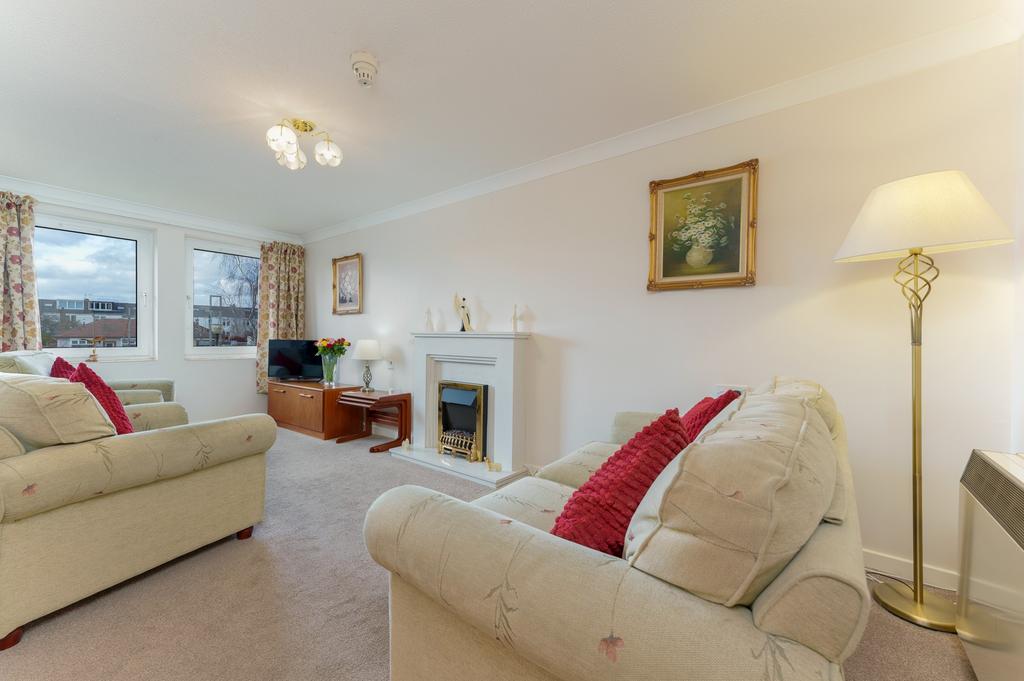 Muirend Road, Flat 19 Muirfield Court, Muirend, Glasgow, G44 3QP 1 bed