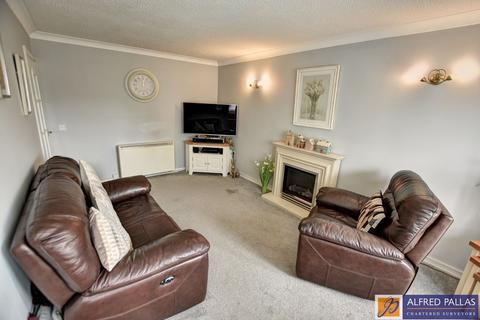 1 bedroom ground floor flat for sale, Langholm Court, East Boldon