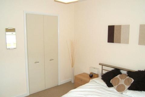 2 bedroom apartment for sale, Whitehall Drive, Lower Wortley