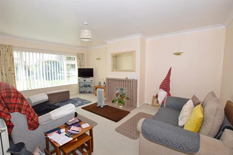 2 bedroom bungalow to rent, Lindsey Court, Felpham, Bognor Regis, PO22