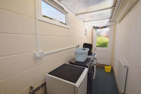 2 bedroom bungalow to rent, Lindsey Court, Felpham, Bognor Regis, PO22