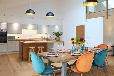 4 bedroom barn conversion to rent - Upper Seagry, Chippenham