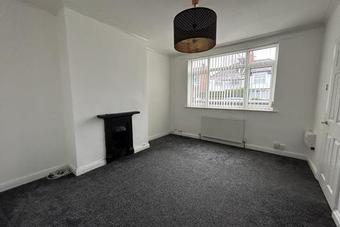 3 bedroom end of terrace house to rent, Eakring Road, Mansfield