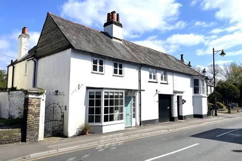 3 bedroom semi-detached house for sale, West Street, Carshalton