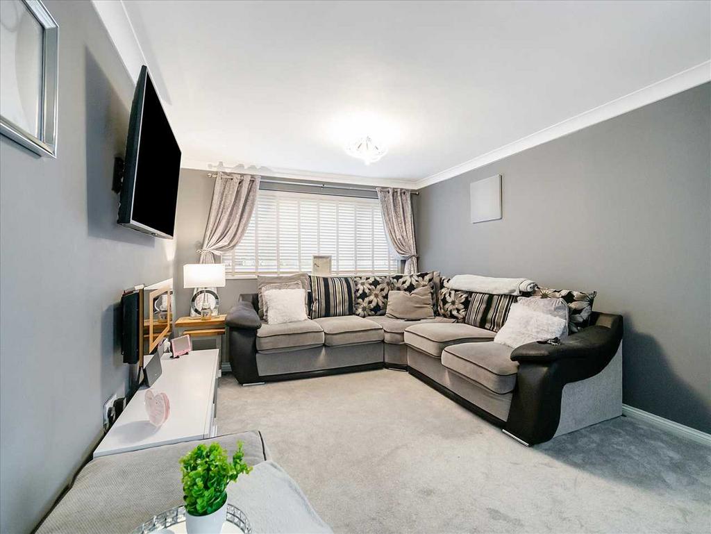 Glen Nevis, St Leonards, EAST KILBRIDE 2 bed apartment £90,000