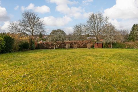 24 Hampton Lane, Winchester, SO22 5LF