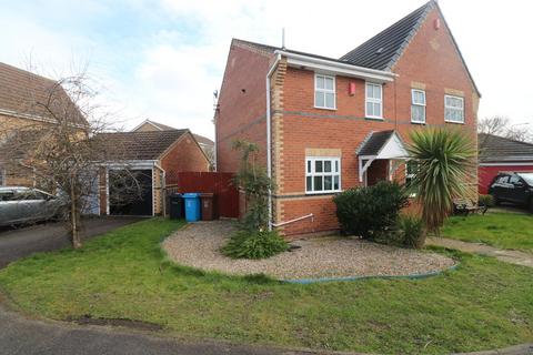 2 bedroom semi-detached house to rent, Boston Court, Kingswood, Hull