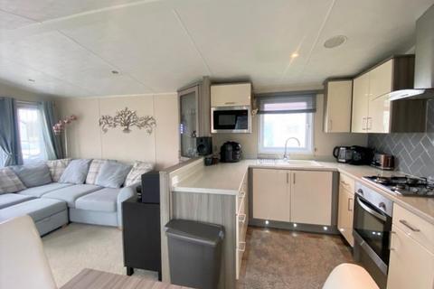 2 bedroom mobile home for sale - Essex Road, Hoddesdon