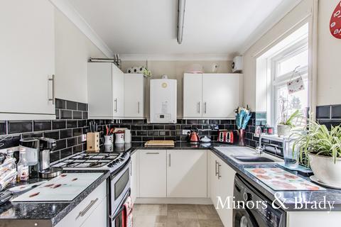 2 bedroom end of terrace house for sale - Beecheno Road, Norwich