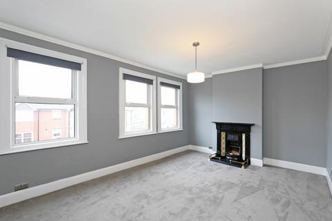 2 bedroom flat to rent - Avondale Road, Mortlake, SW14