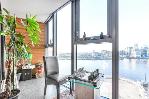 2 bedroom flat to rent, Falcon Wharf, 34 Lombard Road, London