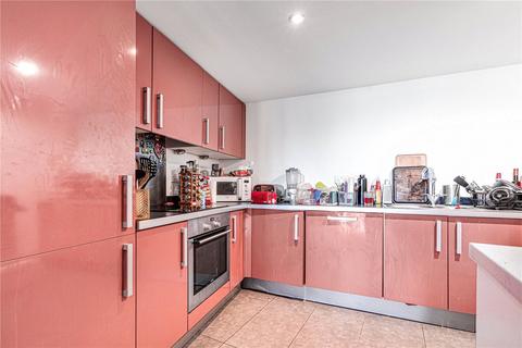 2 bedroom flat to rent, Falcon Wharf, 34 Lombard Road, London