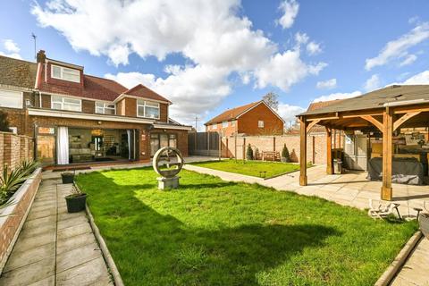 182 Hall Road, Isleworth, TW7 7PG