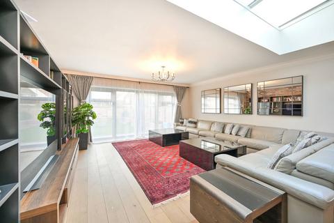 182 Hall Road, Isleworth, TW7 7PG