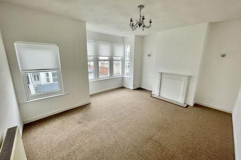 2 bedroom apartment to rent, Beach Avenue, Leigh-On-Sea