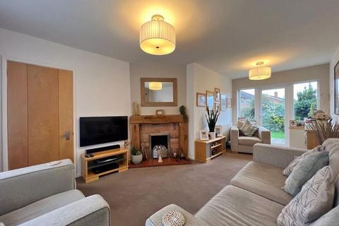 3 Ackleton Gardens, Bradmore, Wolverhampton, WV3 7ES