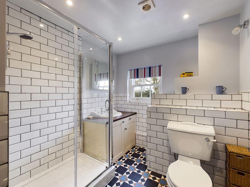 Guest shower room