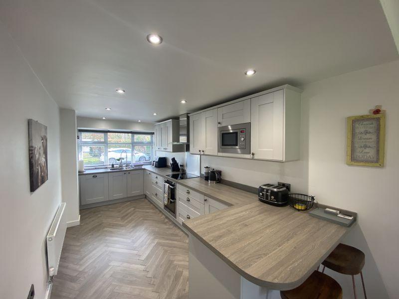 Harris Road, Lostock Gralam, CW9 7PE 3 bed semidetached house £280,000
