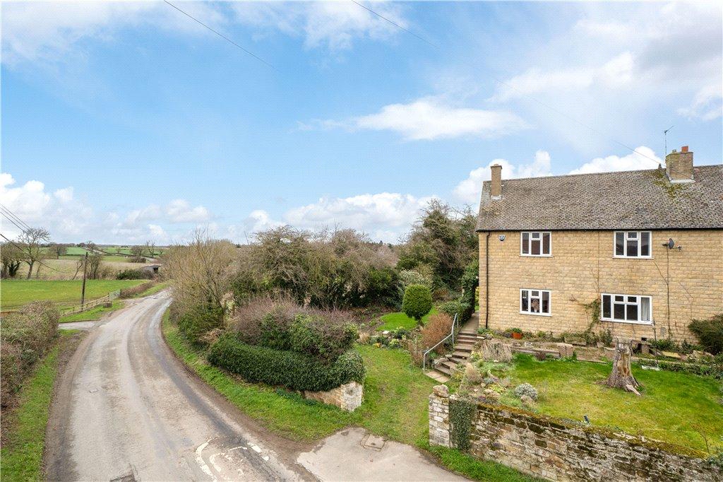 Springs Lane, Walton, Wetherby, West Yorkshire 3 bed semidetached