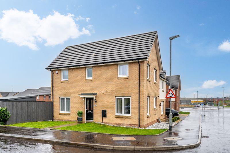 8 Brora Road, Kilmarnock, KA3 1AH 3 bed semidetached villa £165,000