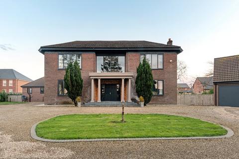 5 bedroom detached house for sale, The Avenue, Medburn, NE20