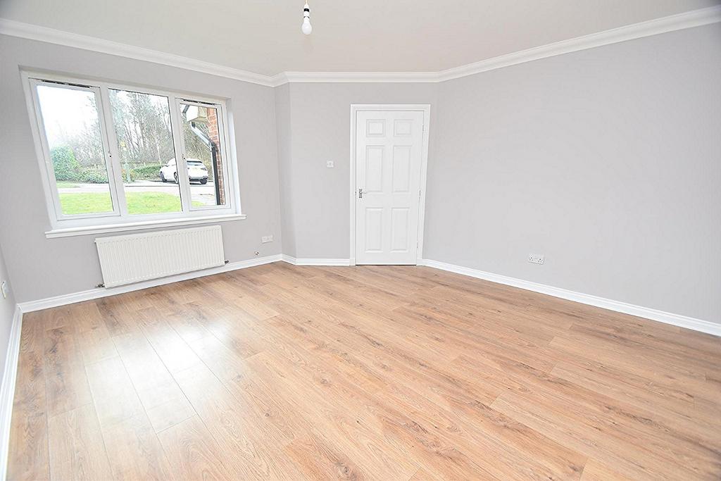 Harvie Gardens, Armadale 3 bed semidetached house £175,000