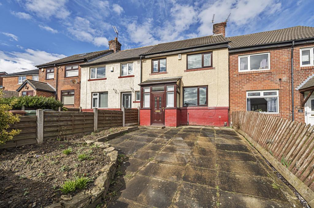 Roker Lane, Pudsey, West Yorkshire, LS28 3 bed terraced house £170,000