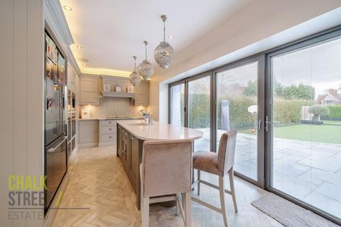 56 Parkway, Romford, RM2 5PA