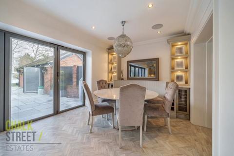 56 Parkway, Romford, RM2 5PA