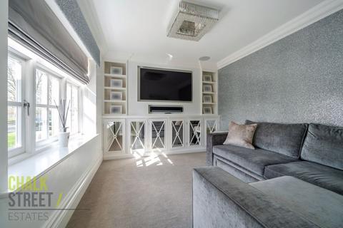 56 Parkway, Romford, RM2 5PA