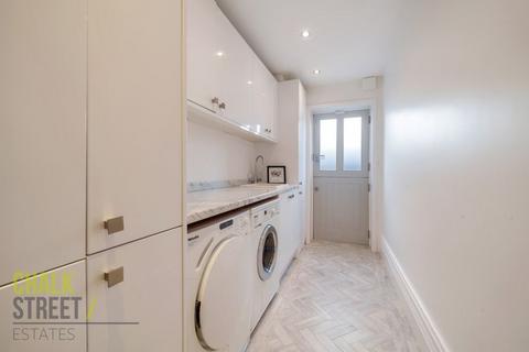 56 Parkway, Romford, RM2 5PA