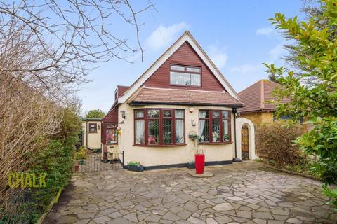 217 Ardleigh Green Road, Hornchurch, RM11 2ST