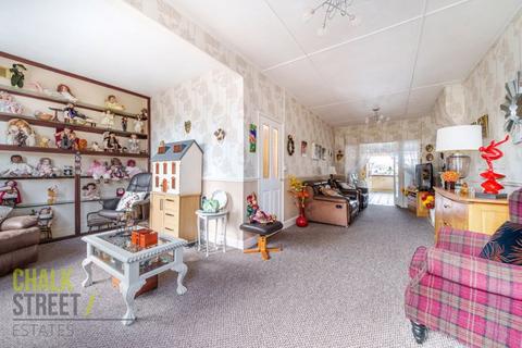 217 Ardleigh Green Road, Hornchurch, RM11 2ST