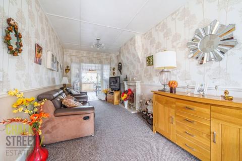 217 Ardleigh Green Road, Hornchurch, RM11 2ST