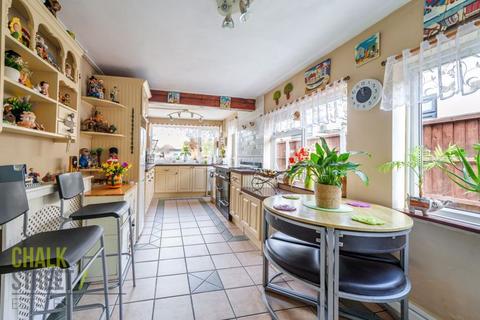 217 Ardleigh Green Road, Hornchurch, RM11 2ST