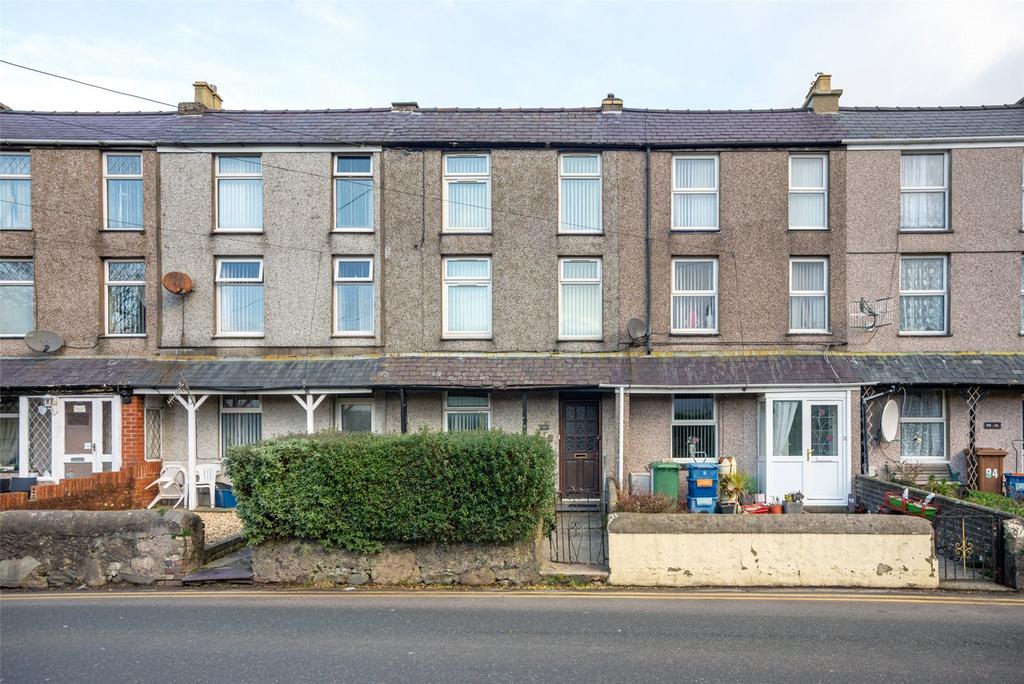 County Road, Penygroes, Caernarfon, Gwynedd, LL54 3 bed terraced house