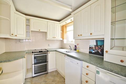 31 Dene Rise, Witney, OX28 6LU