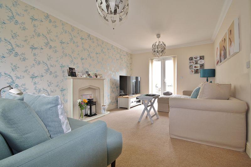 LARCH LANE, Witney OX28 1AG 3 bed semidetached house £435,000