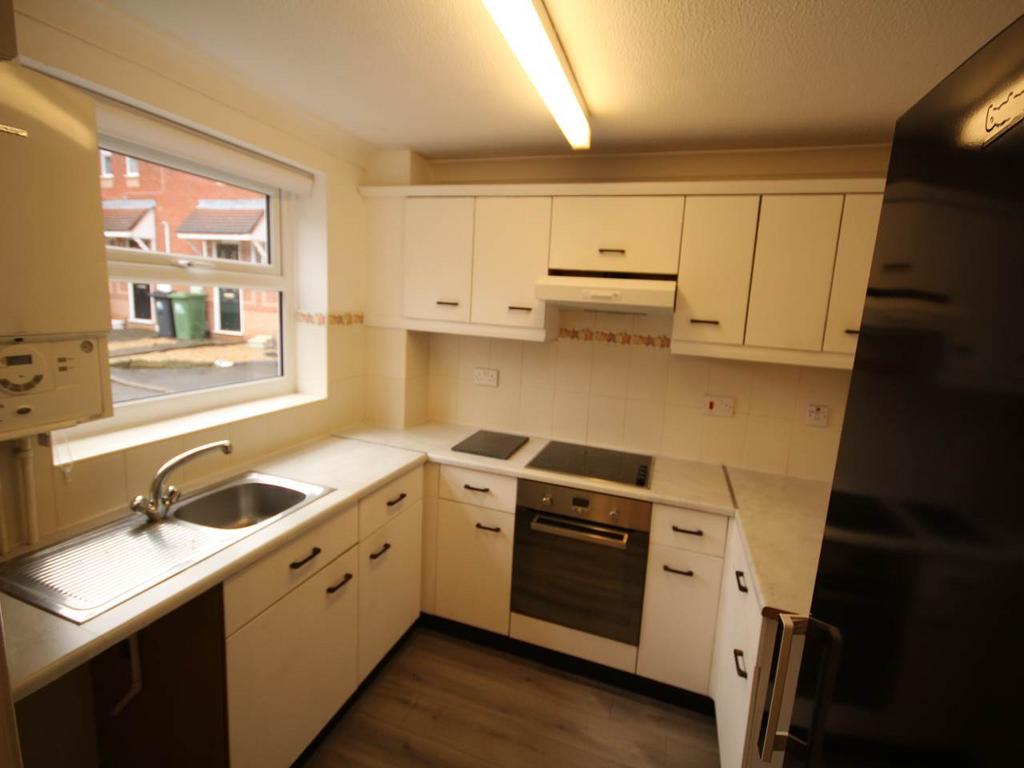 Jubilee Court, Belper, 2 bed townhouse £725 pcm (£167 pw)