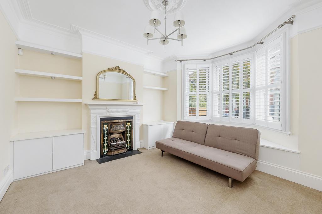 Grove Avenue, Hanwell, London, W7 3ES 5 bed semidetached house £