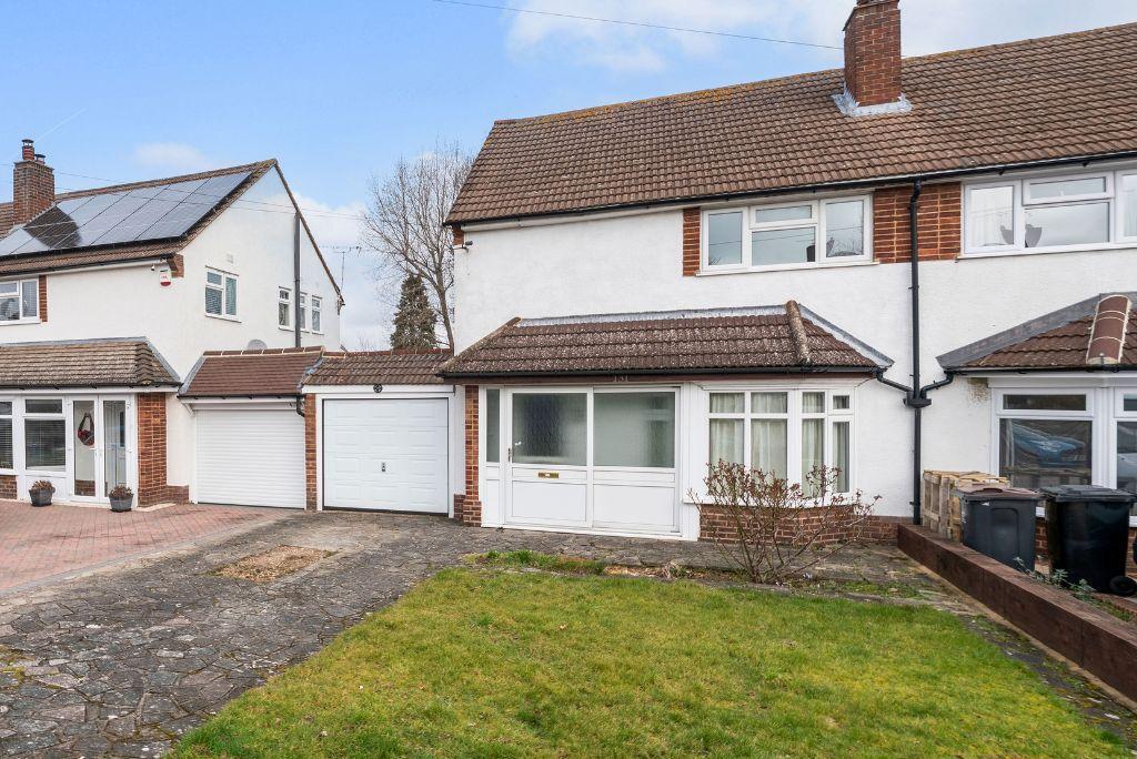 Hillcrest Road, Orpington, Kent, BR6 9AG 3 bed semidetached house for