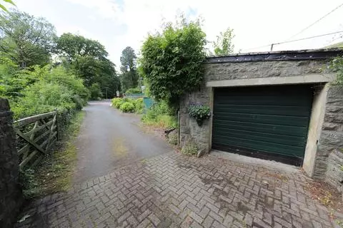 4 bedroom property with land for sale - View 3