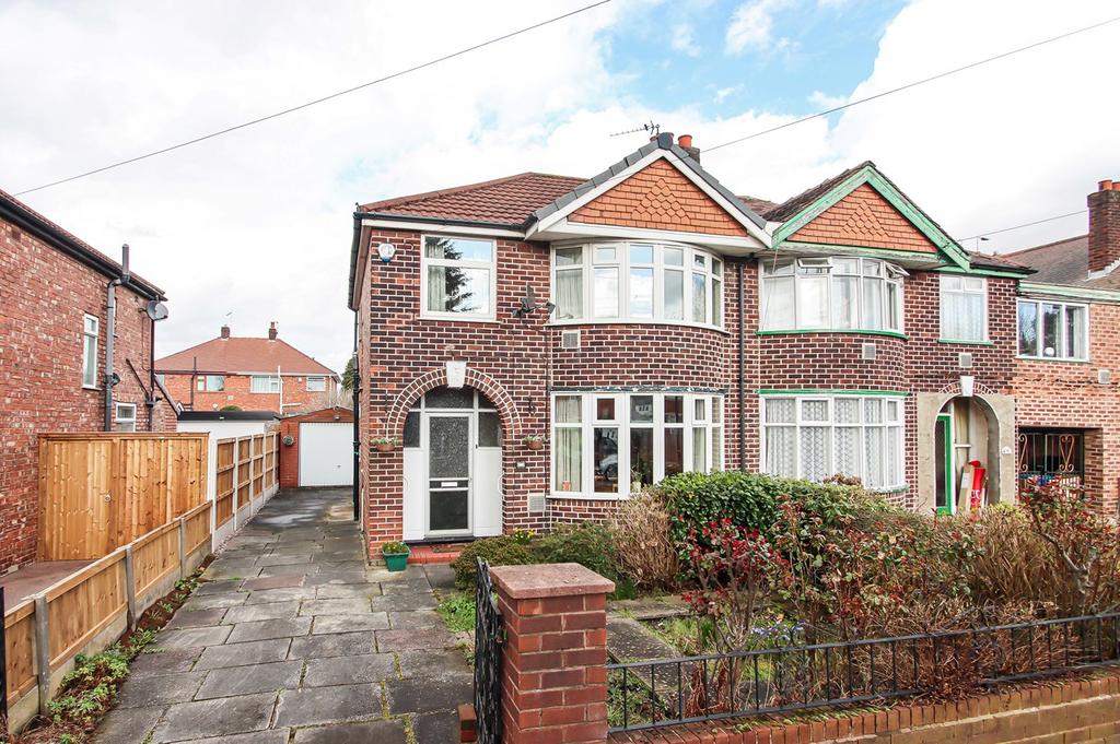 Abingdon Road, Davyhulme, Manchester, M41 3 bed semidetached house for