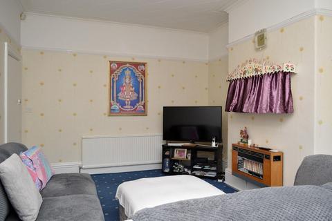 99 Burlington Avenue, Oldham, OL8 1AR